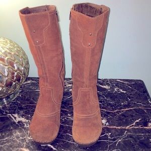 Dansko Sueded Brown Boot